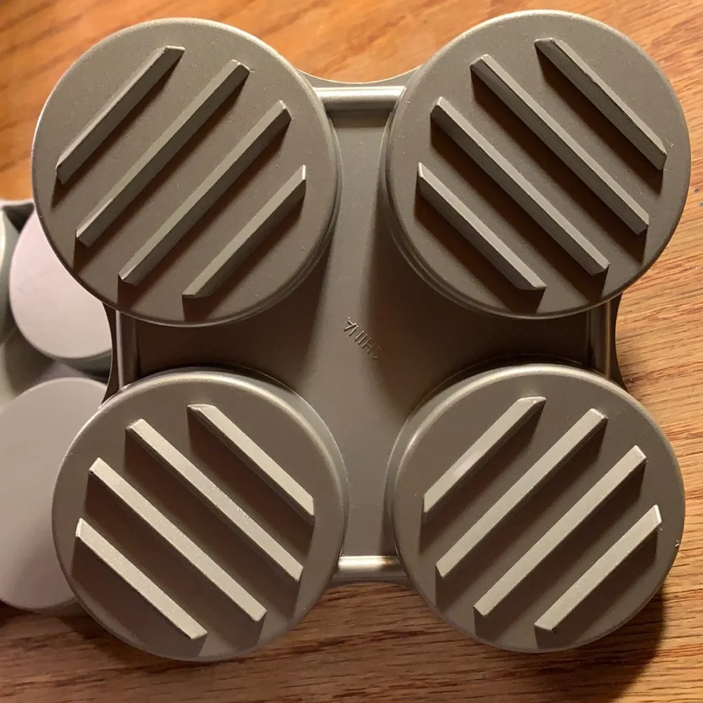 Williams-Sonoma mini 4 burgers/sliders press EUC